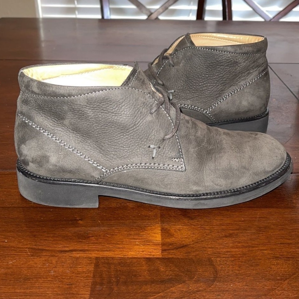 Tod's Dark Gray Suede Chukka Boots